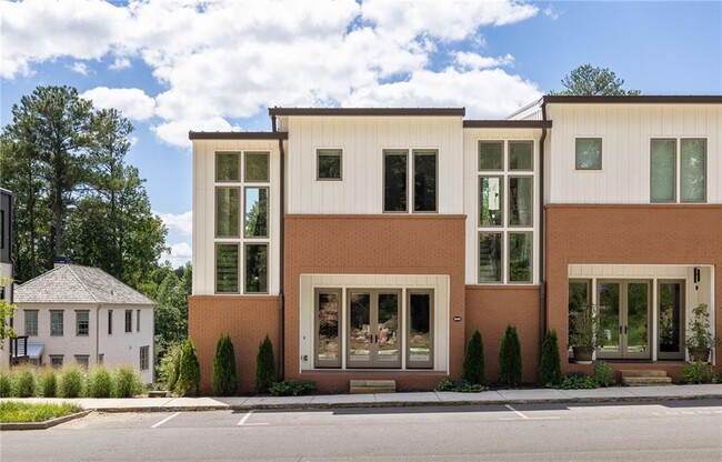 Primary Photo - 10900 Serenbe Ln