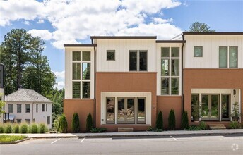 Building Photo - 10900 Serenbe Ln