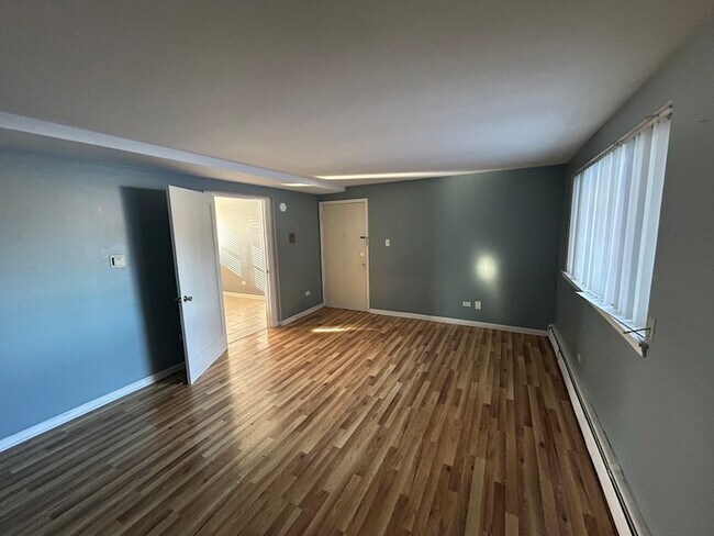 Building Photo - 4545 Prescott Ave