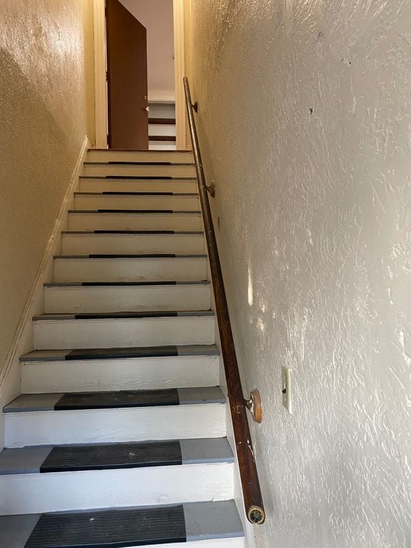 Building Photo - 39 Pasadena Rd