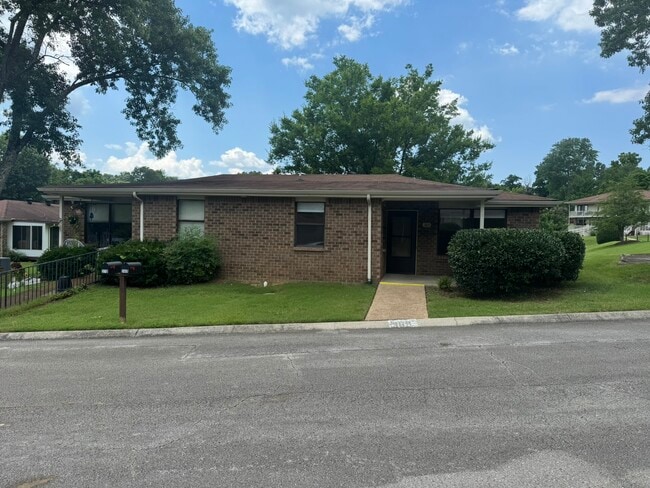 Primary Photo - 369 Deer Lake Dr