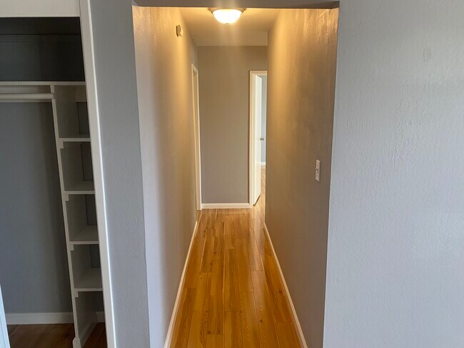 Building Photo - 666 Oakland Ave