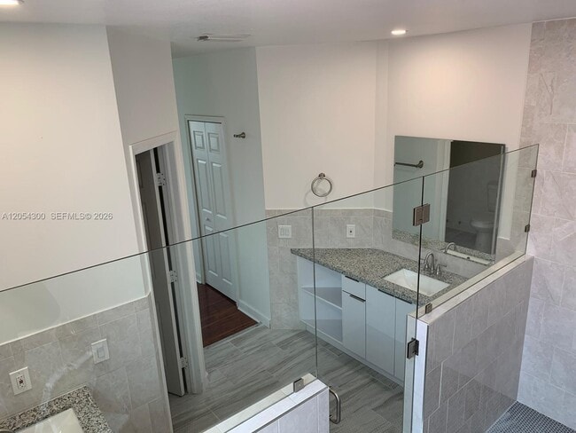 Building Photo - 14020 SW 152nd Terrace