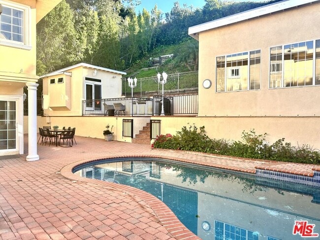 Building Photo - 11502 Dona Teresa Dr