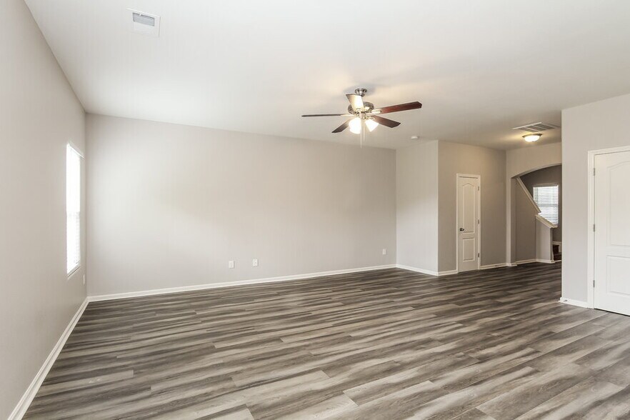 Building Photo - 1157 Black Diamond Dr