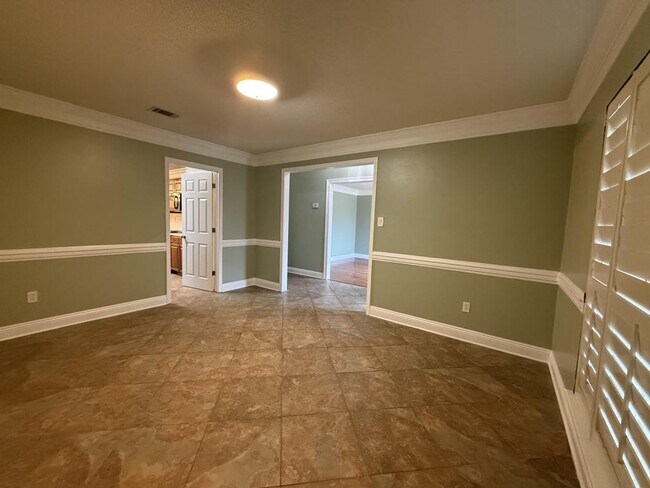 Building Photo - 2065 Juniper Dr