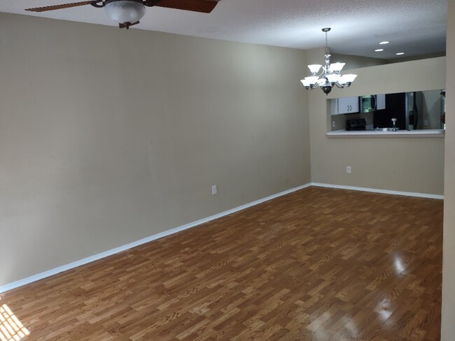 Building Photo - 30013 Granda Hills Ct