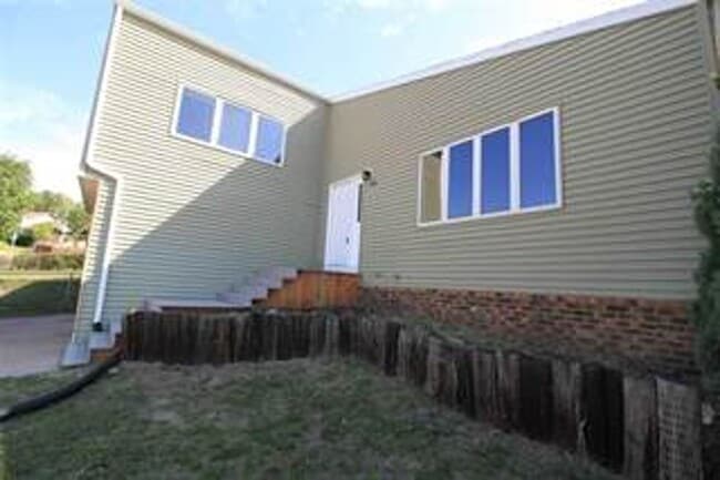 Primary Photo - 3 Bedroom House!