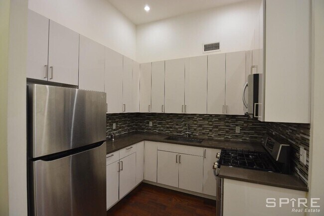 Building Photo - 46 New York Ave