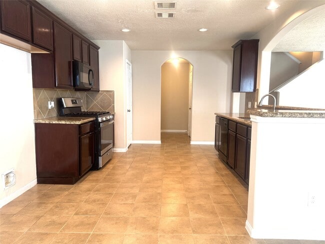 Building Photo - 2231 Tandy Park Way
