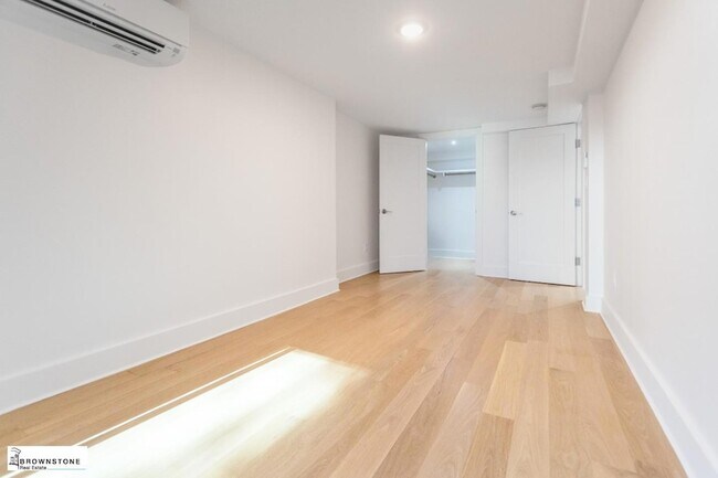 Building Photo - 9 1st St