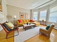 Building Photo - 3 bedroom in Boston MA 02130