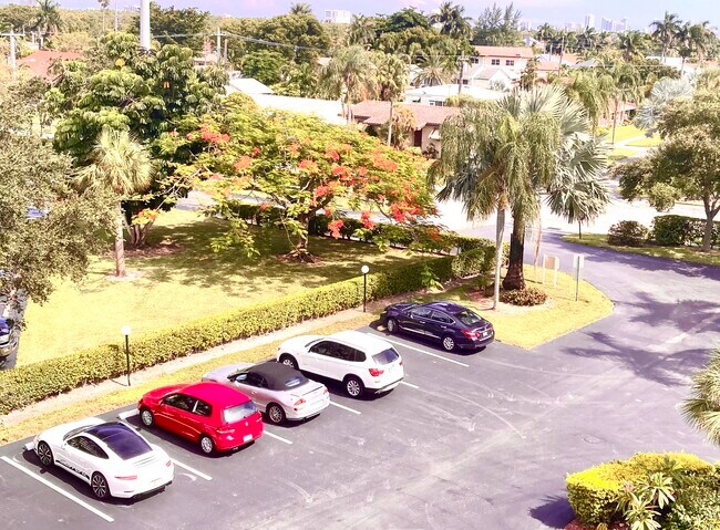 Building Photo - 321 SE 3rd St