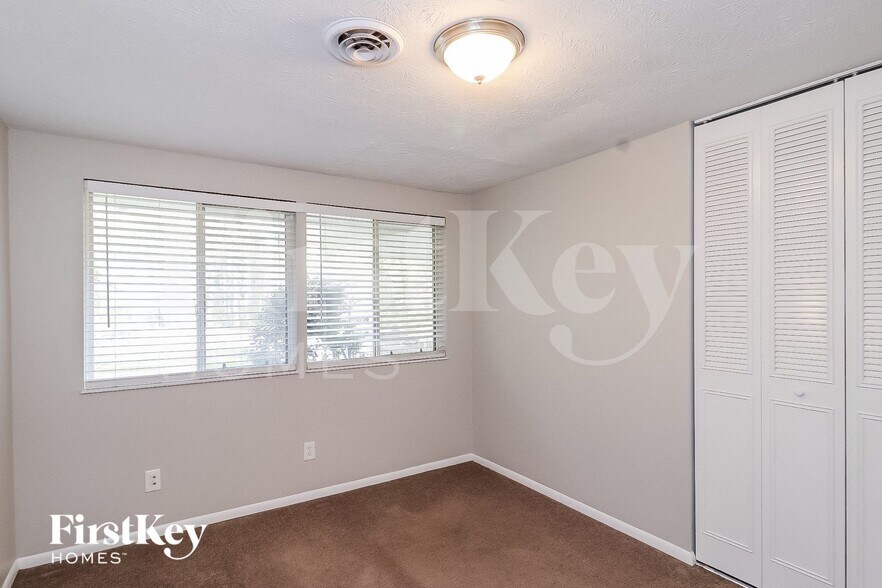 Building Photo - 4788 North Cir