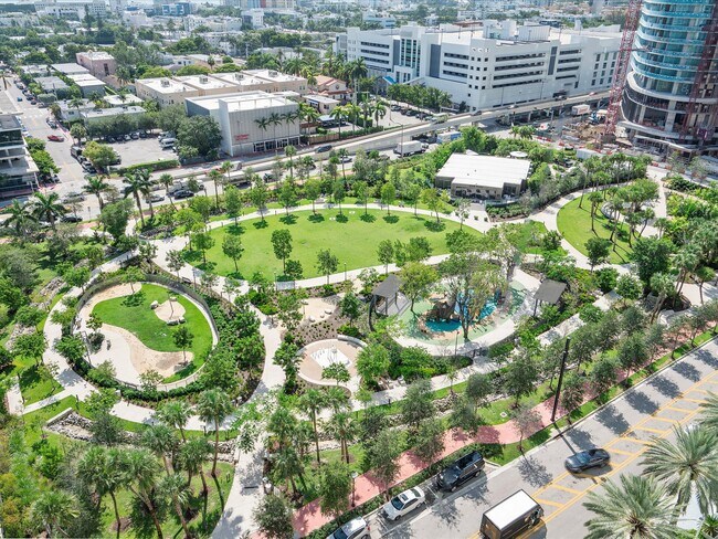 Building Photo - 650 West Ave