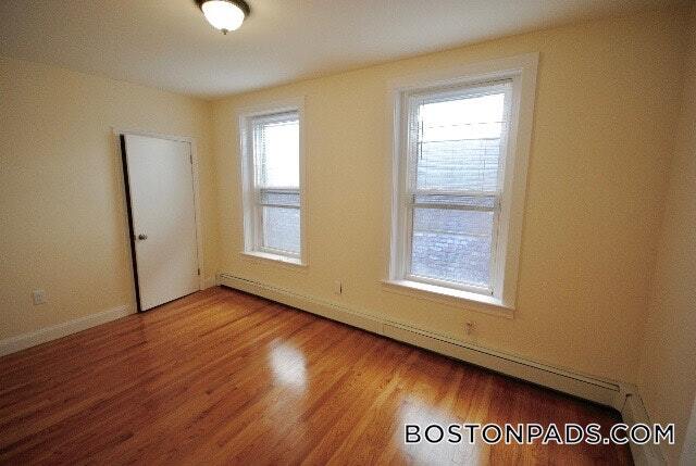 Building Photo - 342 Meridian St