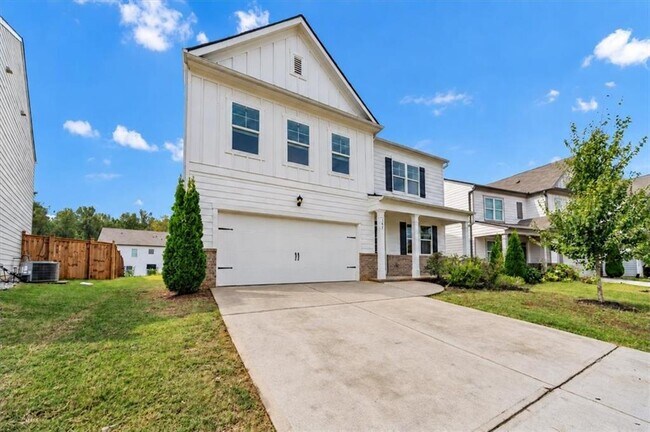 Building Photo - 167 Fernbrook Trl