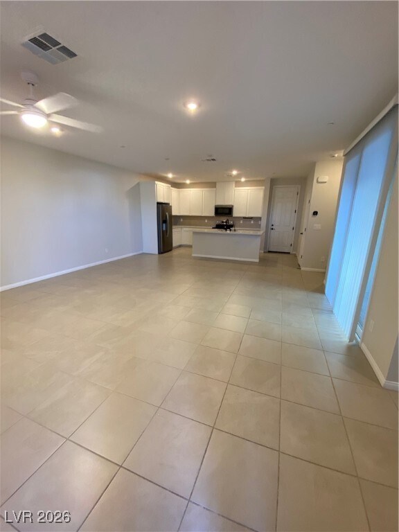 Building Photo - 828 Royal Beekman St