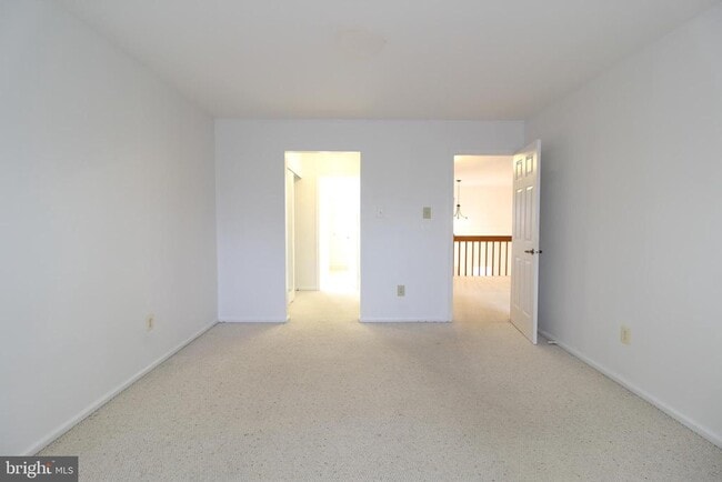 Building Photo - 30 Chicopee Dr