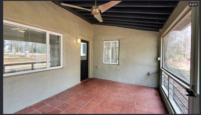 Building Photo - Beautiful 2-bedroom home!
