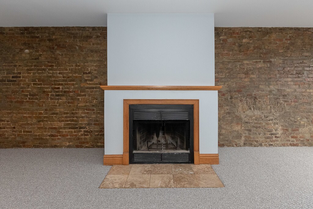 Building Photo - 3710 N Clark St