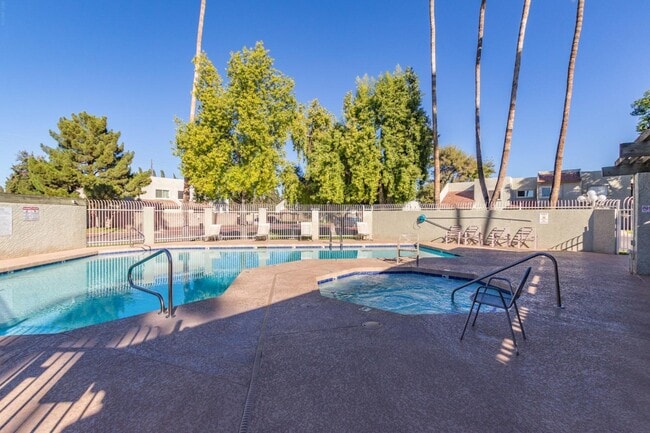 Building Photo - 222 W Brown Rd