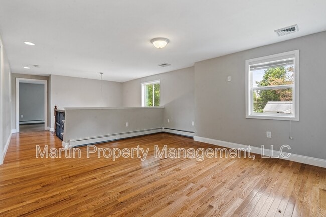 Building Photo - 31 Wethersfield Rd