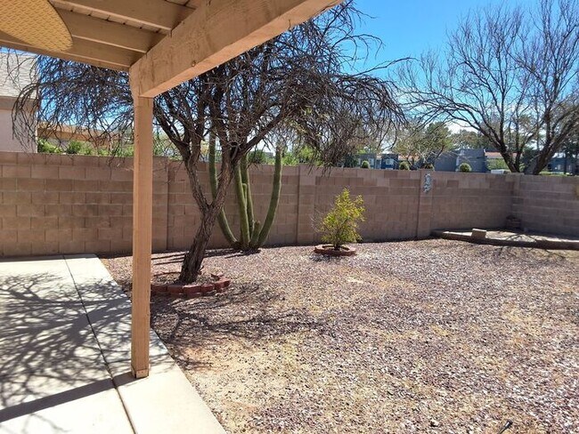 Building Photo - 7384 E Cross Ridge Pl