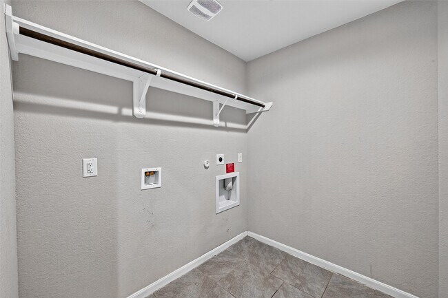 Building Photo - 29615 Breakwater Dr