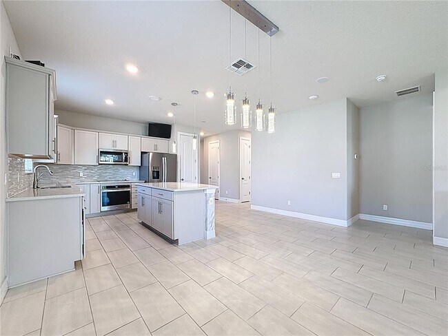 Building Photo - 2232 Bur Oak Blvd