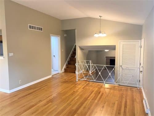 Building Photo - 8854 E Prairie Rd