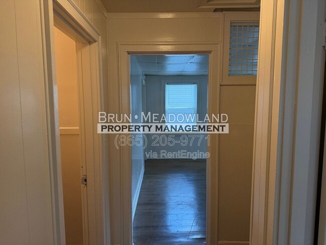 Building Photo - 2620 Woodbine Ave