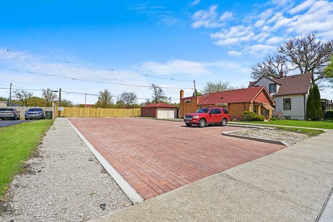 Building Photo - 36 Lawton Rd