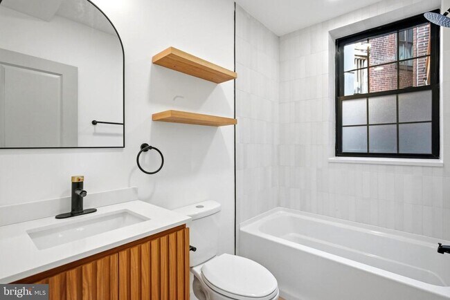 Building Photo - 1720 N 24th St