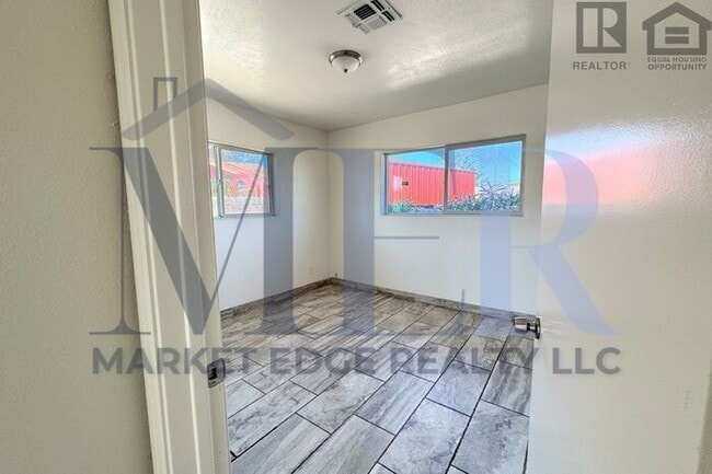 Building Photo - 3Bed/2Bath House 35th Ave/Bethany! NO CREDIT CHECK - RV GATE, NO HOA!