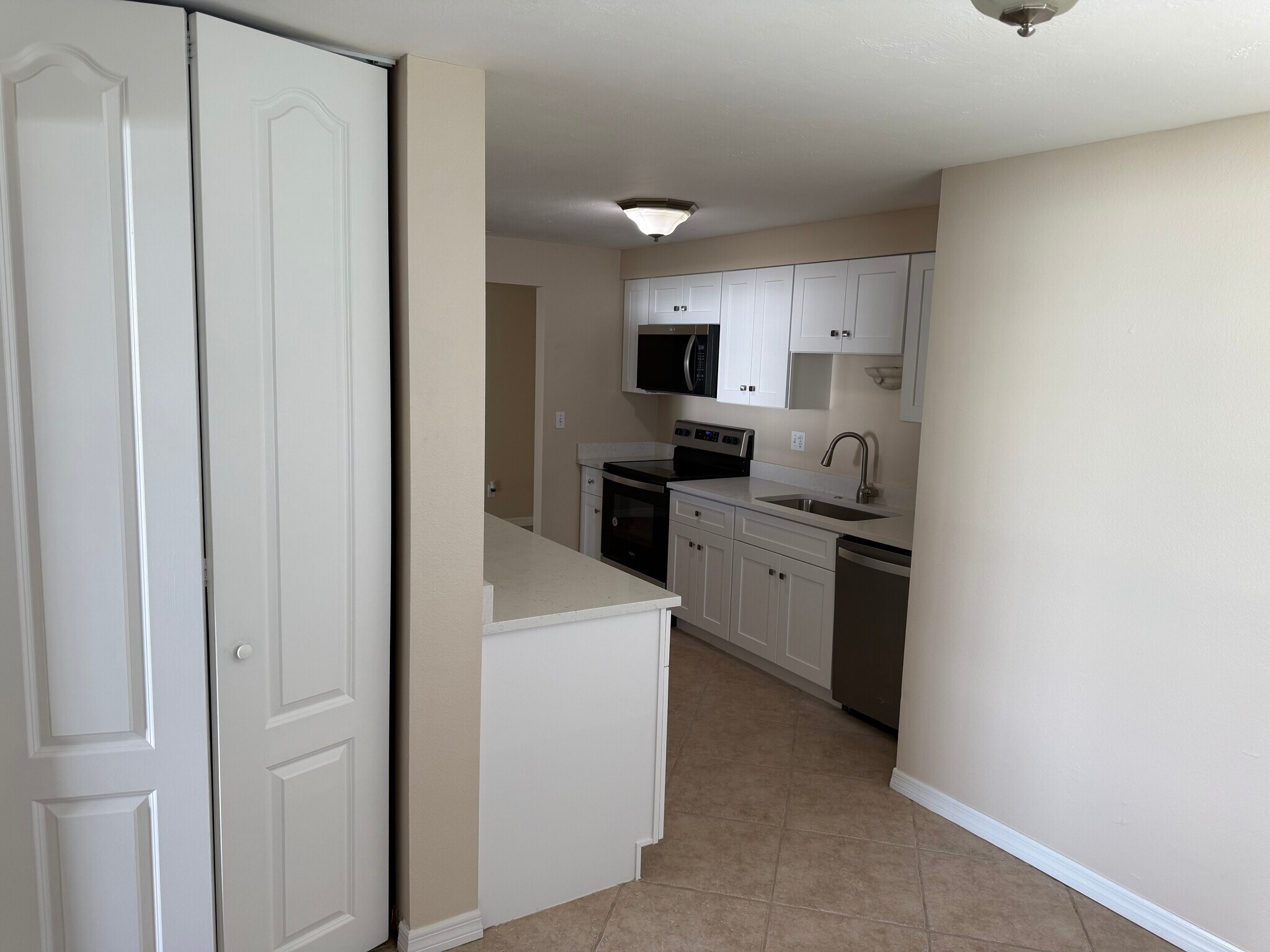 Building Photo - 1701 41st Ter SW