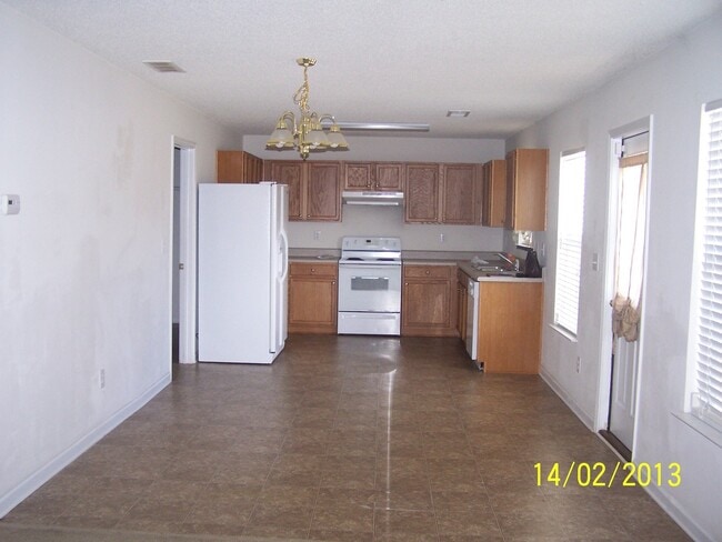 Building Photo - EXECUTIVE HOME ON GOLF COURSE IN GREAT VILLA RICA LOCATION!