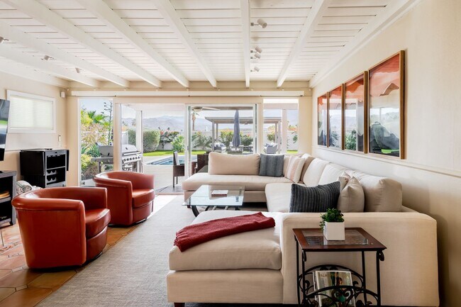 Building Photo - Movie Colony Oasis - Peaceful, Walk to Downtown (Monthly Only - No Long Term)