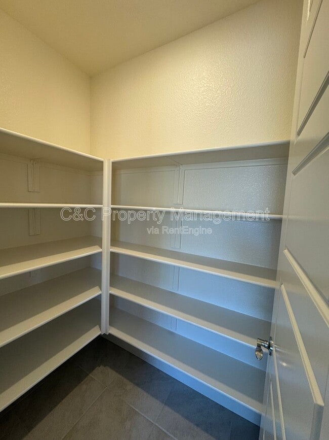 Building Photo - 5339 Shenandoah Vly Ln