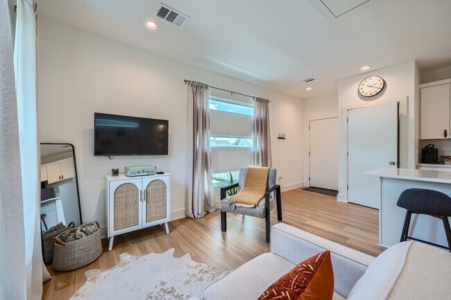 Building Photo - The Green Room. Backstage Downtown Georgetown