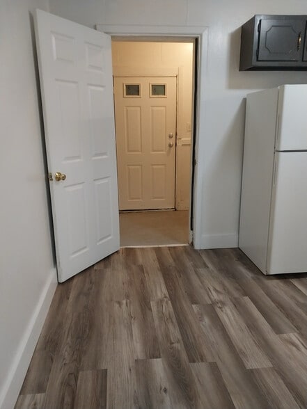 Building Photo - 712 Old Roane St