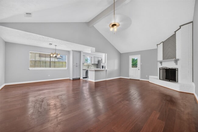 Building Photo - 2450 Long Reach Dr
