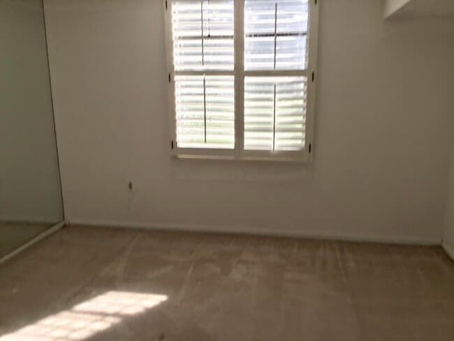 Building Photo - 3636 Whitehall Dr