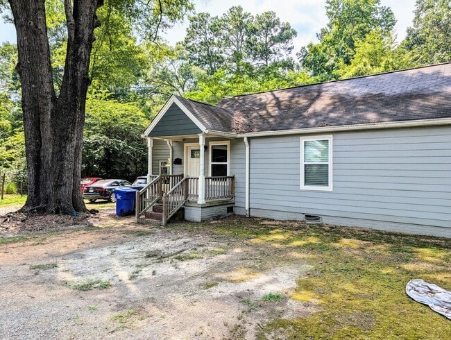 Building Photo - 110 Goldston Ave
