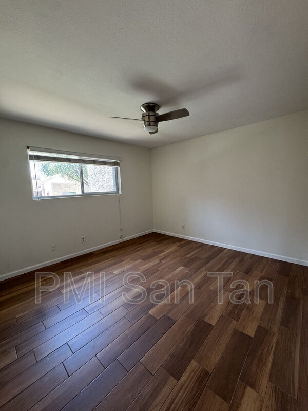 Building Photo - 5525 E Thomas Rd