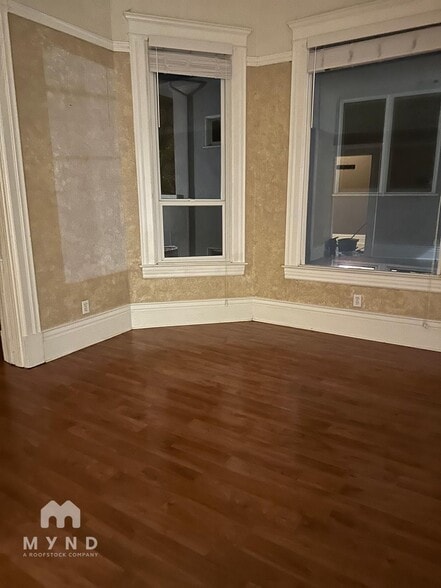 Building Photo - 612 1/2 15th St