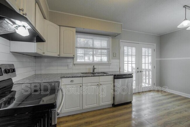 Building Photo - 16003 East 35th St S