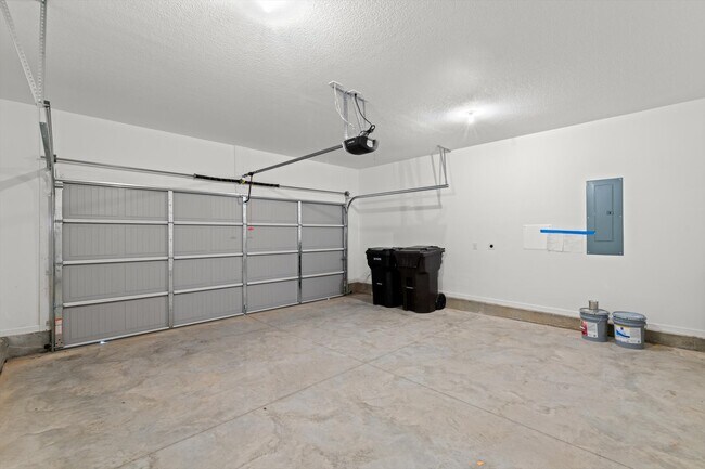 Building Photo - 8556 Yellow Aster Rd