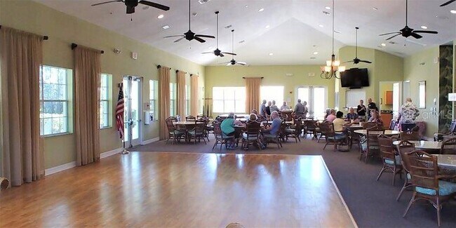 Building Photo - 2060 Willow Hammock Cir