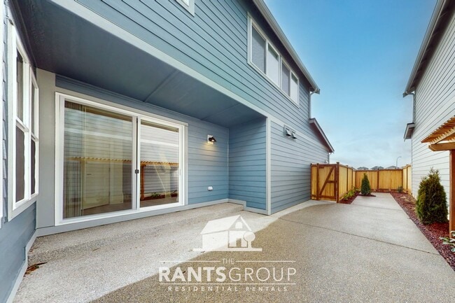 Building Photo - Built in 2023! Easy freeway access from Tumwater!